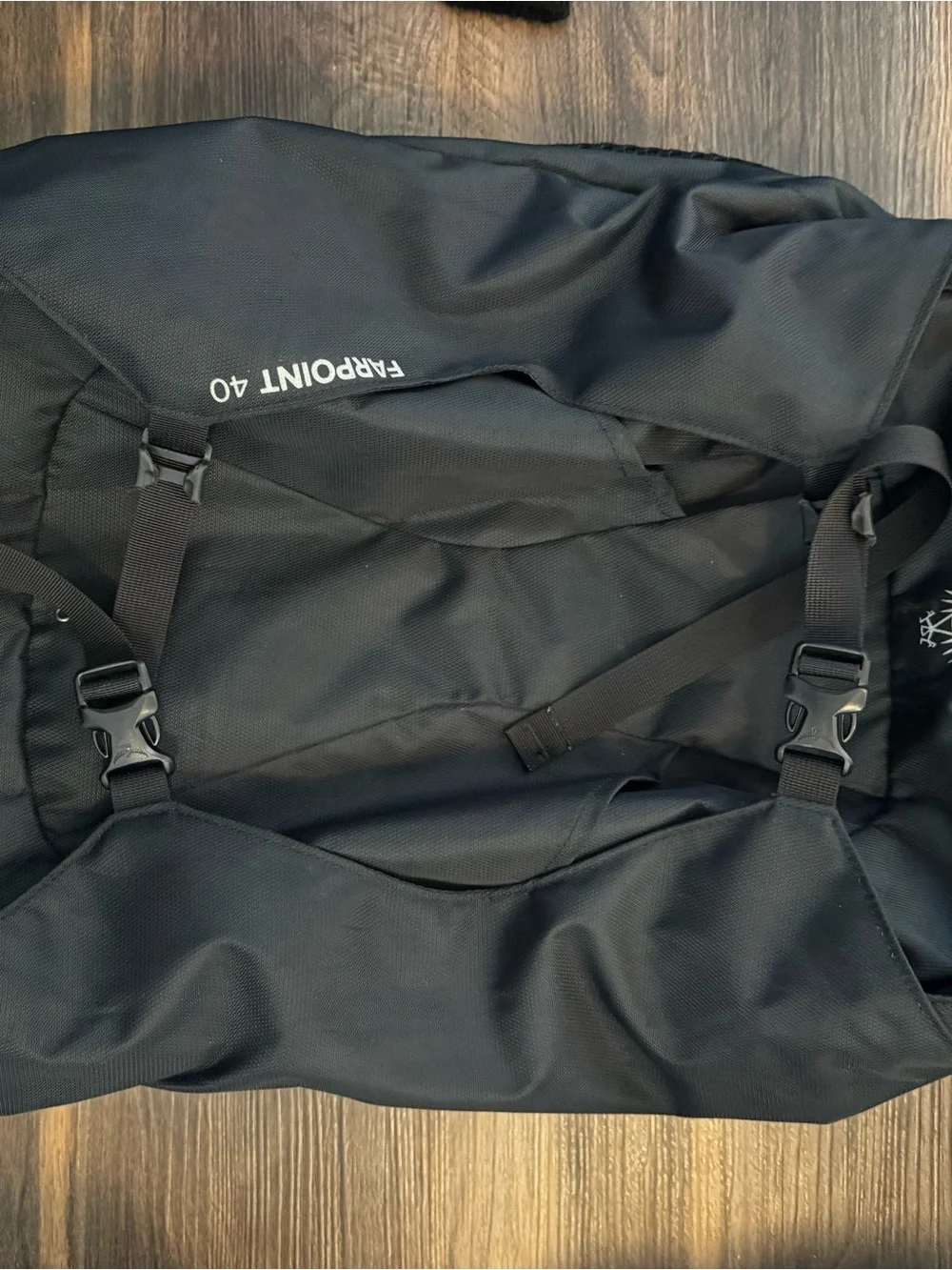 Black Osprey Farpoint 40 Men's Travel Backpack